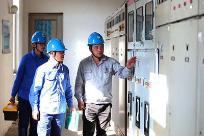 國(guó)網(wǎng)寧海縣供電公司 用電安全“智囊團(tuán)”進(jìn)車間，精準(zhǔn)把脈守護(hù)企業(yè)用電安全